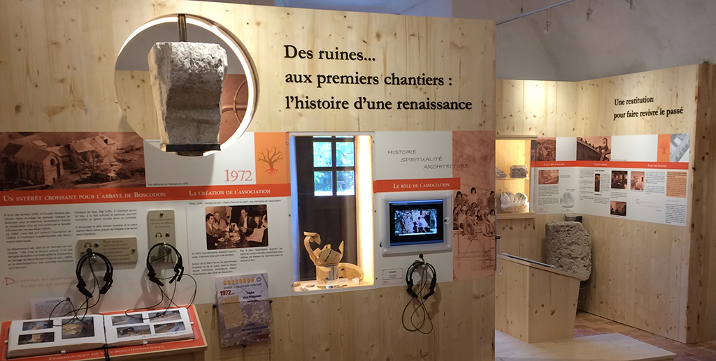 Dans l'ancienne cuisine : le mus&eacute;e de la renaissance de l'abbaye